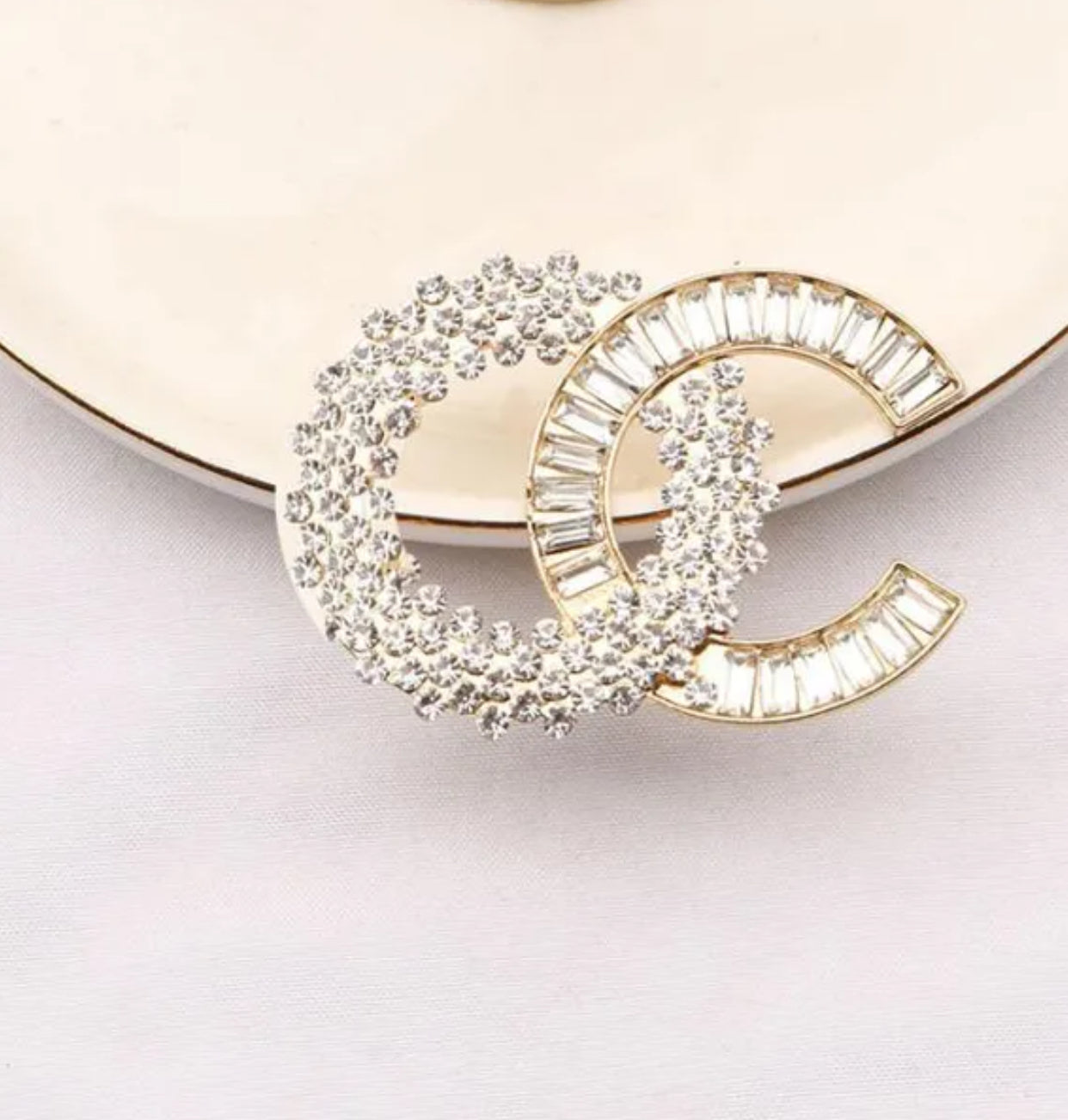 Designer Brand Letter Brooch