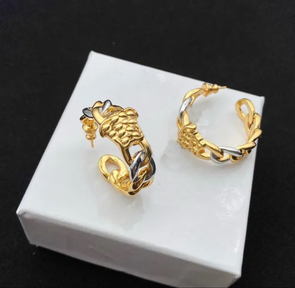 Designer Round stud Earrings