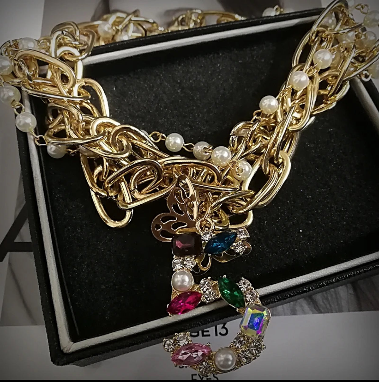 Pearl chokers necklace