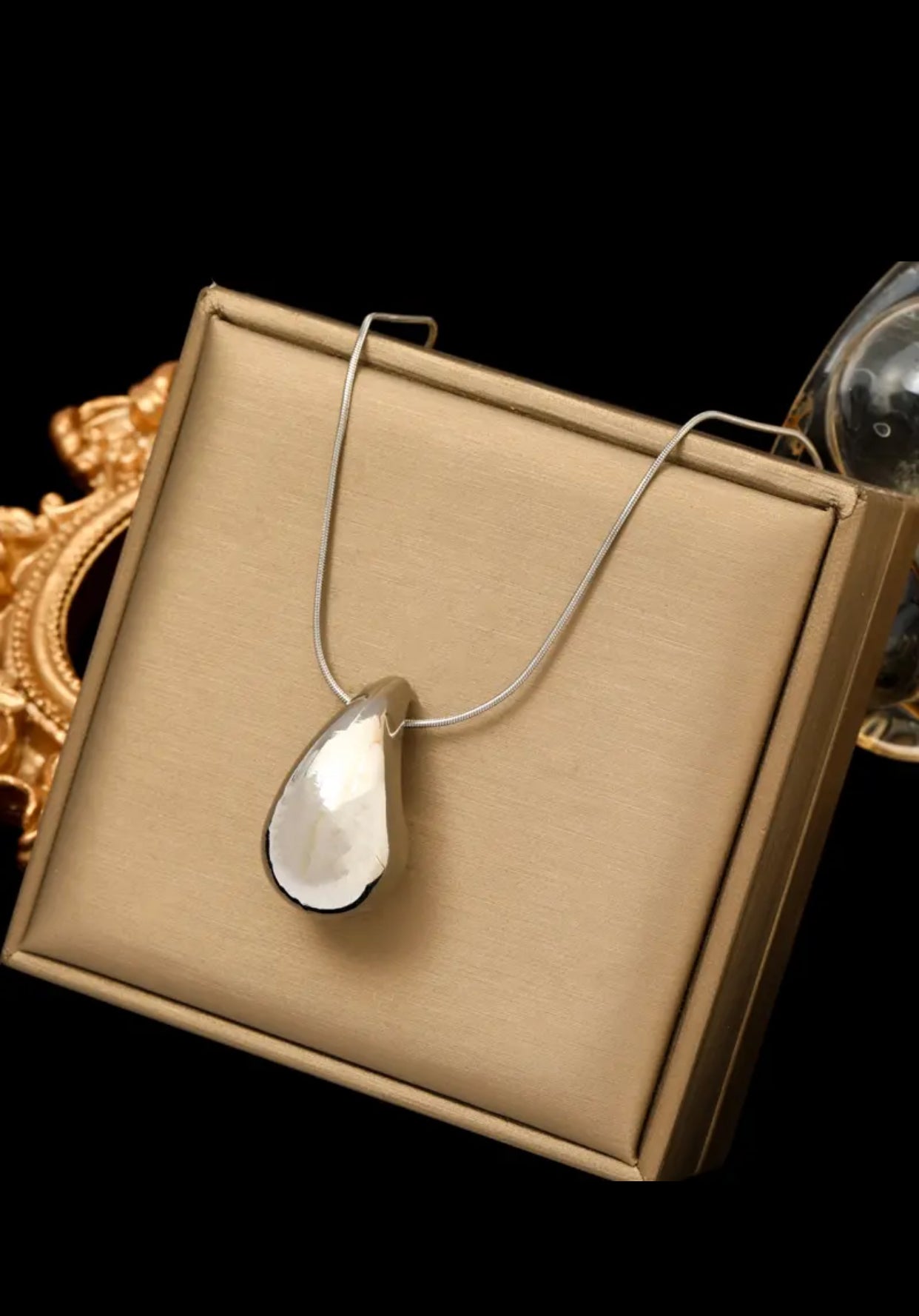 Trendy Waterdrop Necklace Earrings set