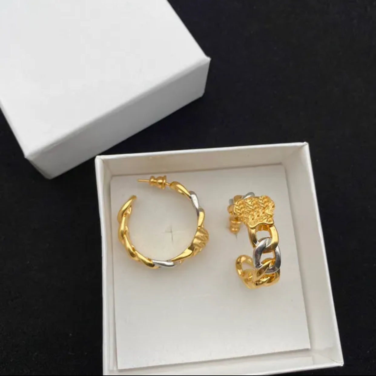Designer Round stud Earrings