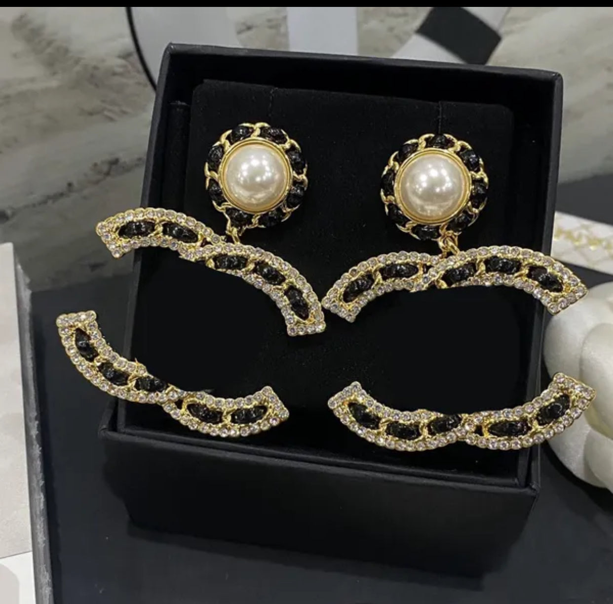 CC fashion Pearl Earrings