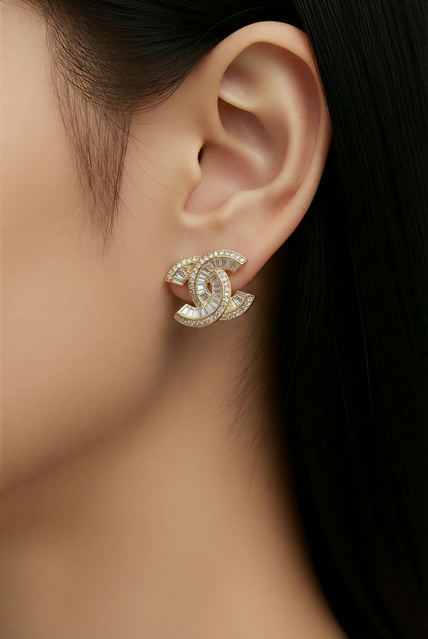 Fashionable CC Stud Earrings