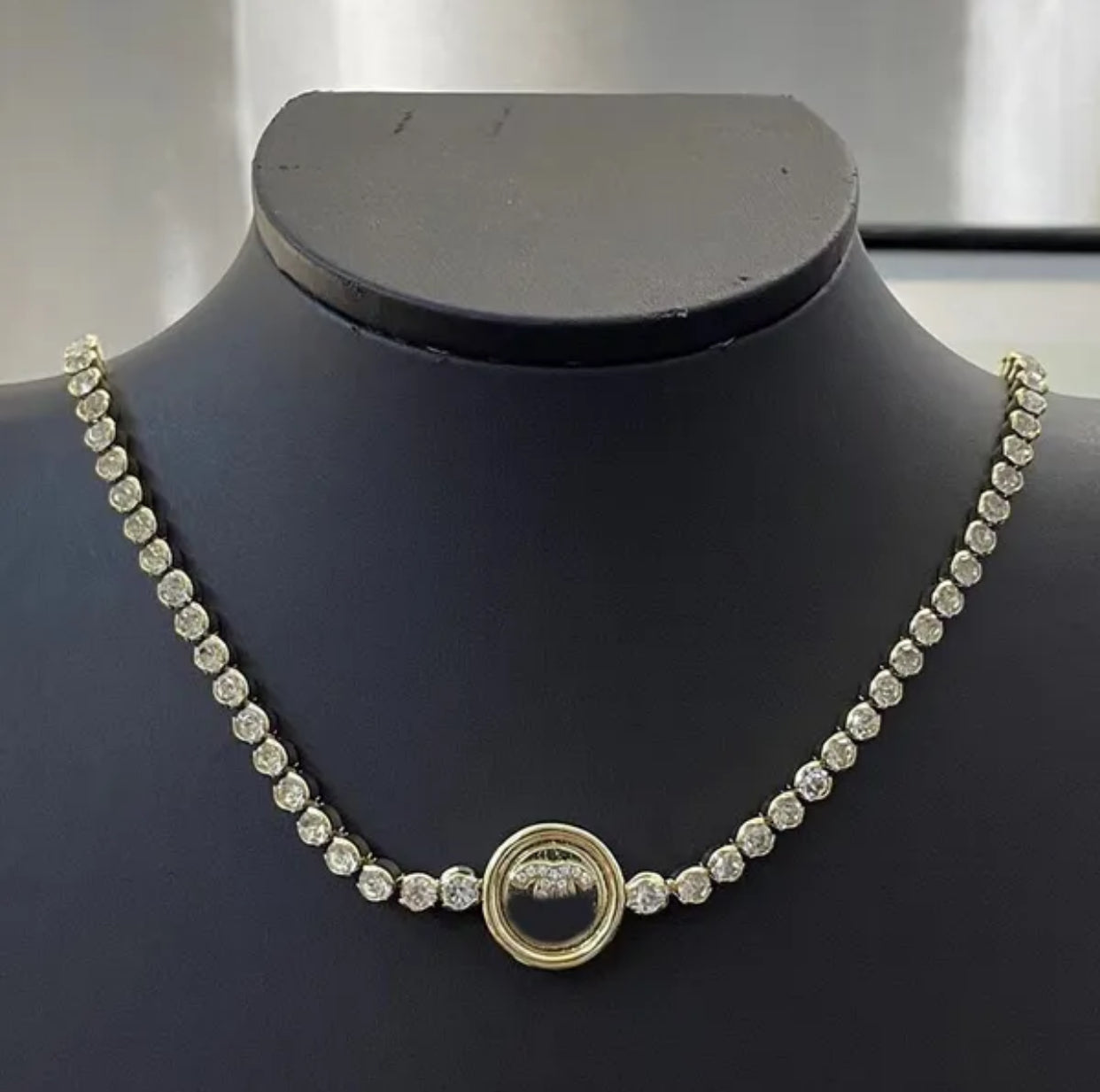 Luxury Pendant necklace