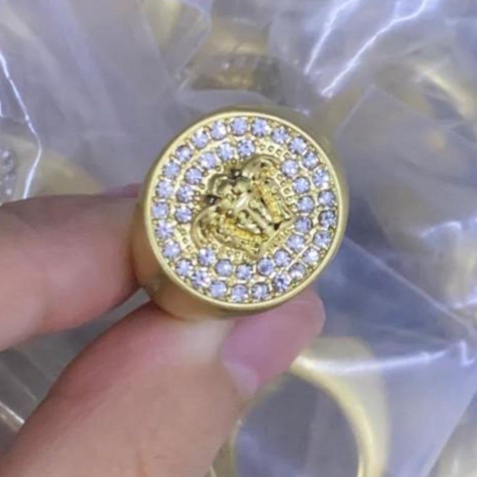 Fashion designer Ring