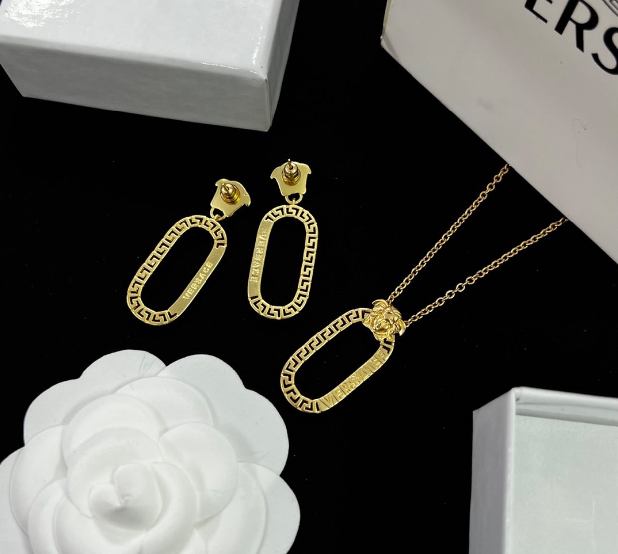 Fashion Earrings Necklace Set