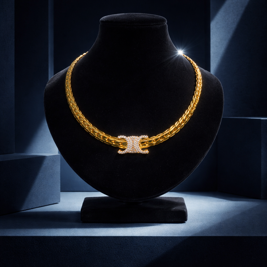 Fashion designer Necklace