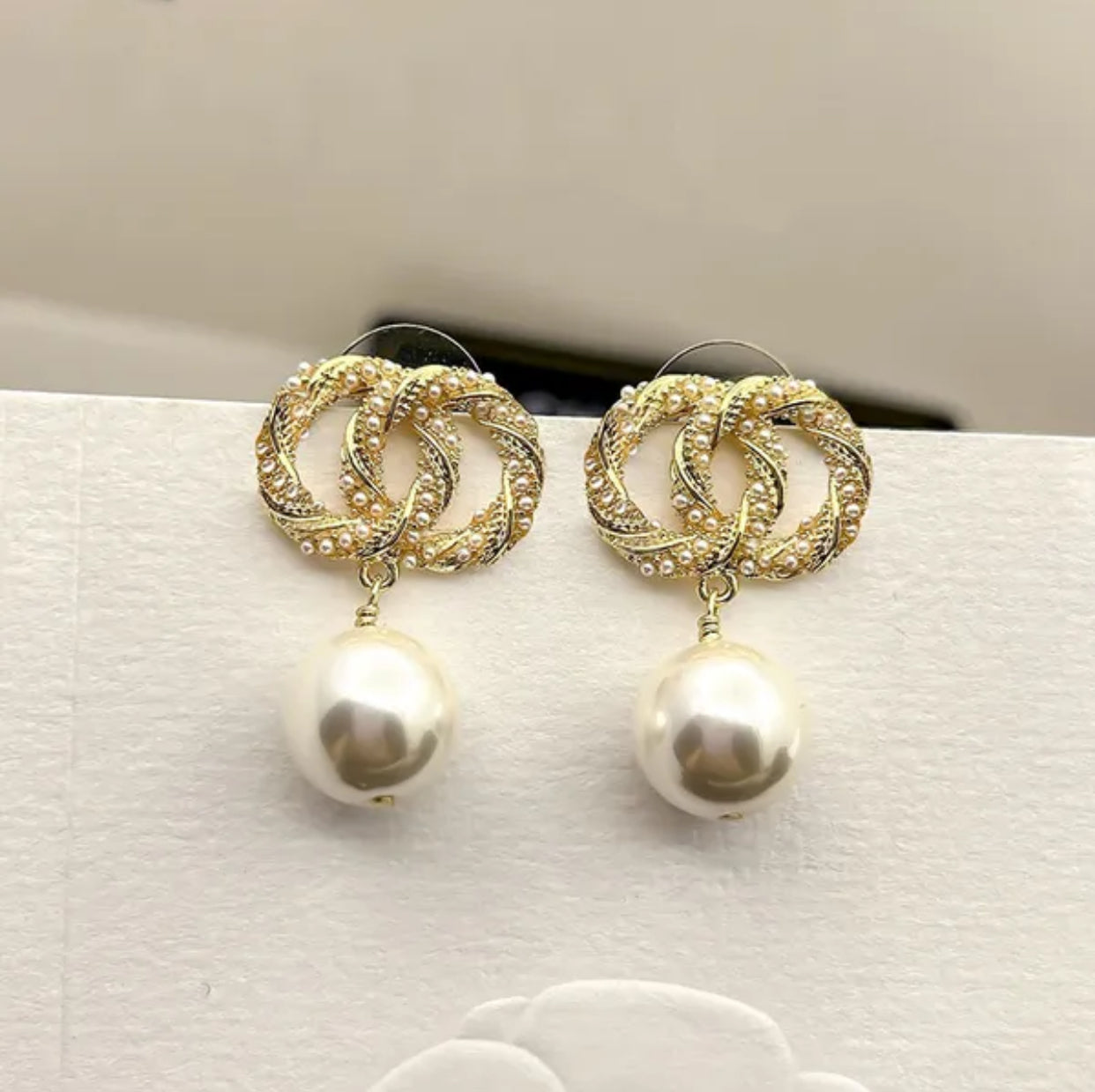 Fashion Pearl Stud Earrings