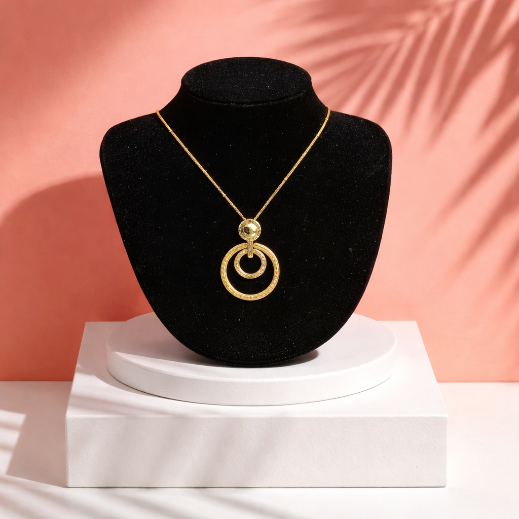Classic Pendant Necklace