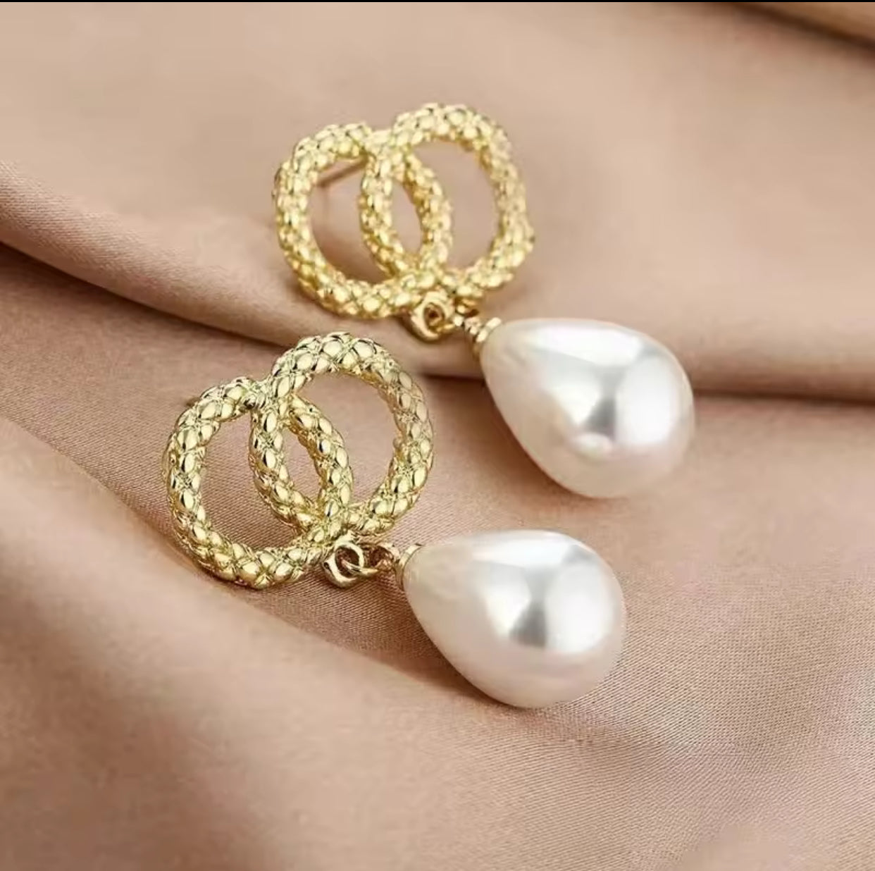 Pearl Stud Fashion Earrings