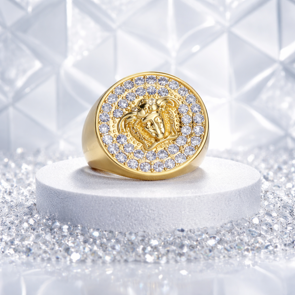 Fashion designer Ring